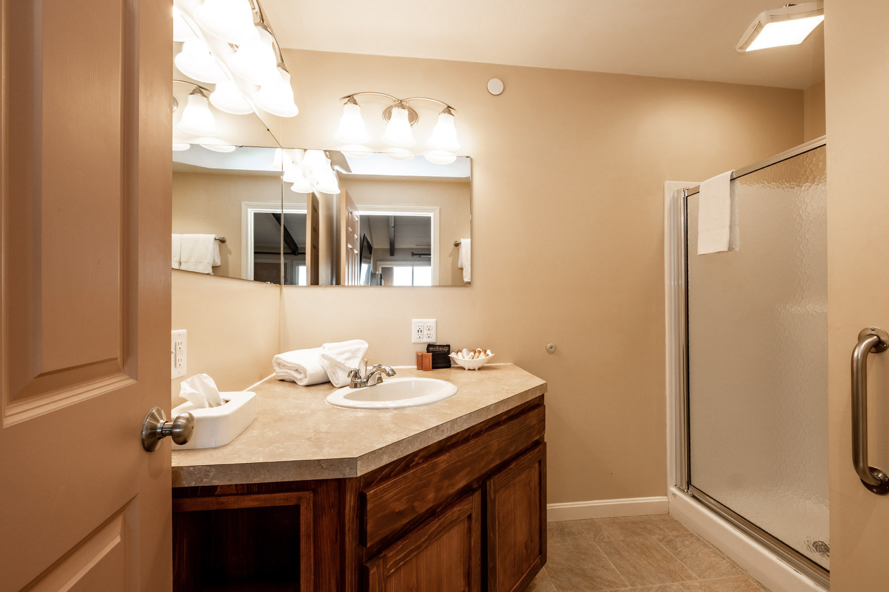 111 Dunes Economy Corner King-6