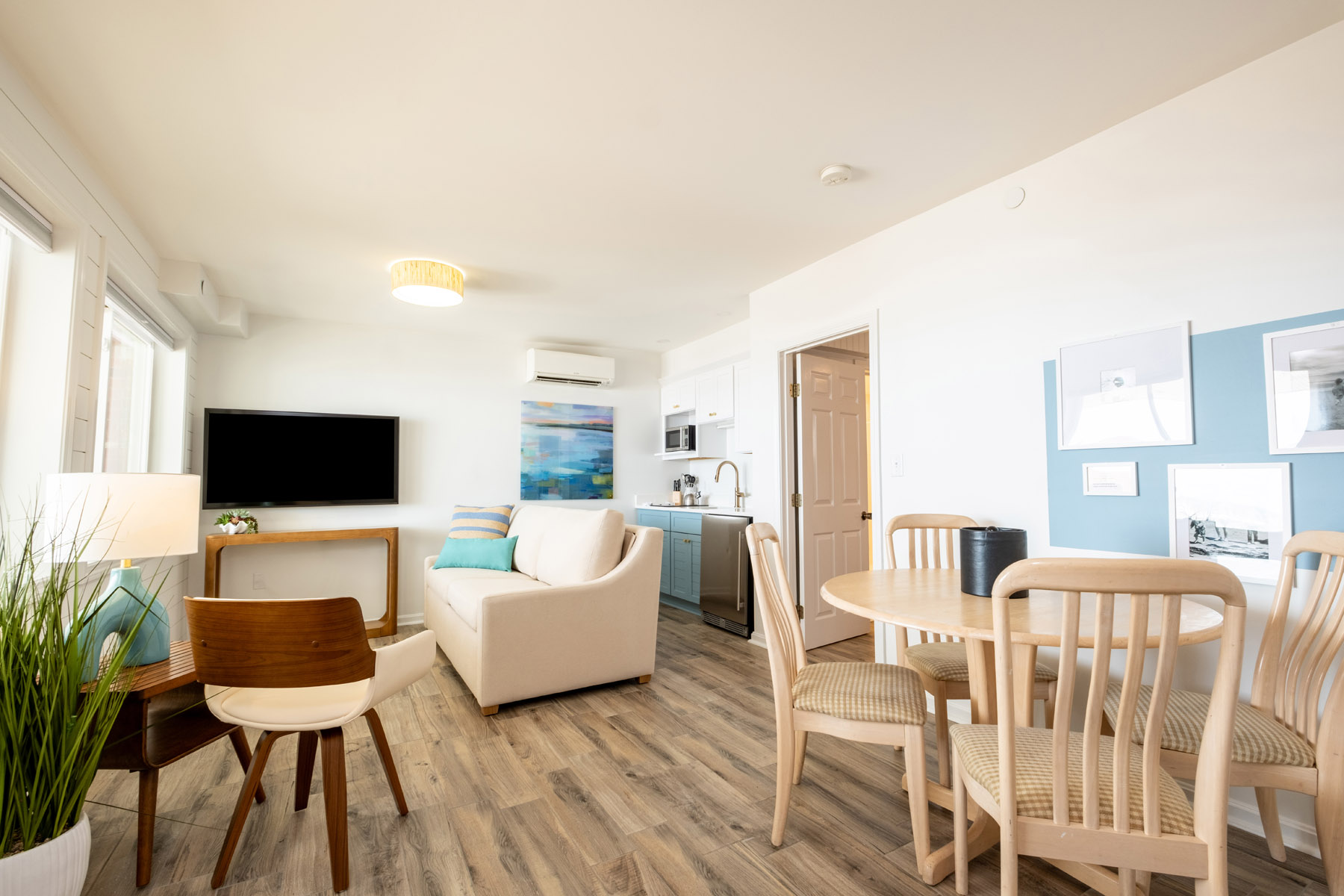 310 Beachfront King Apartment-1