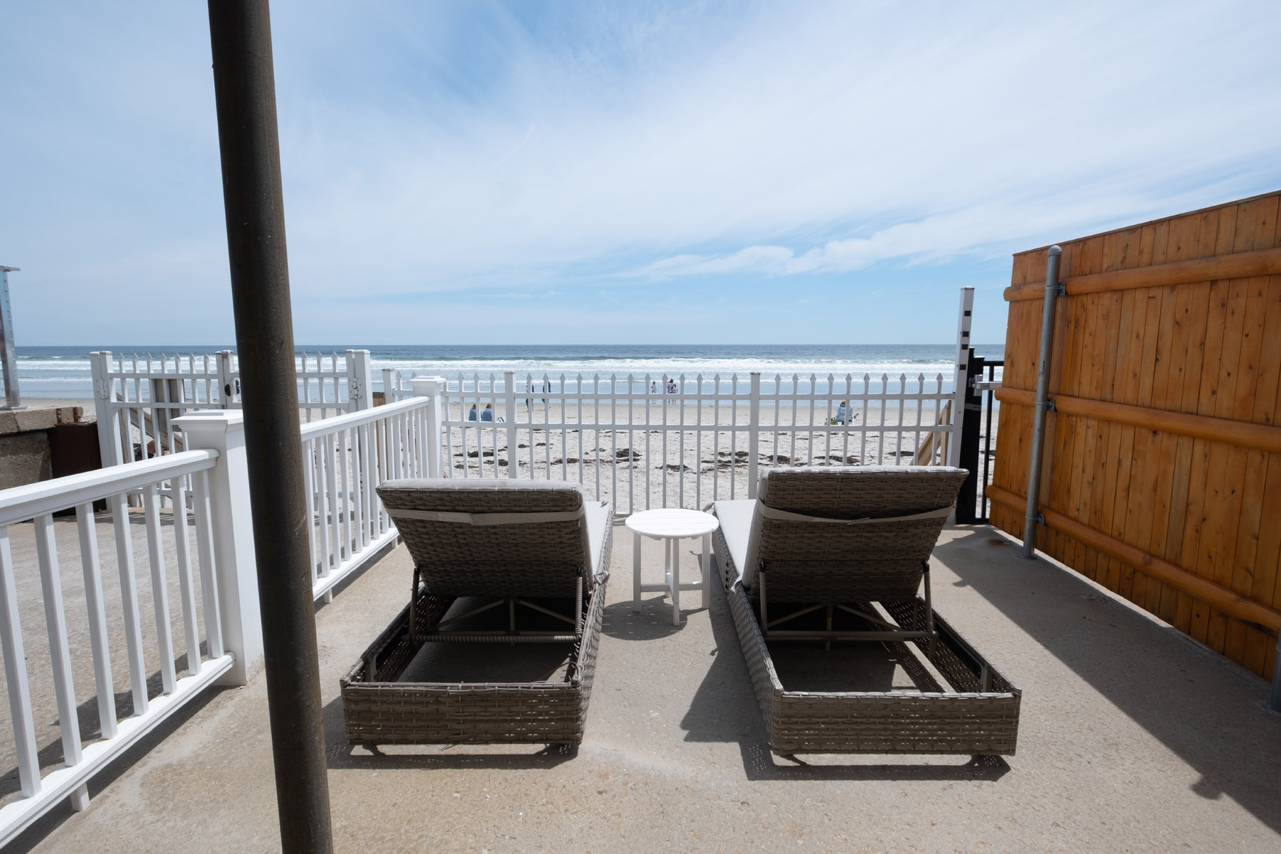 310 Beachfront King Apartment-12