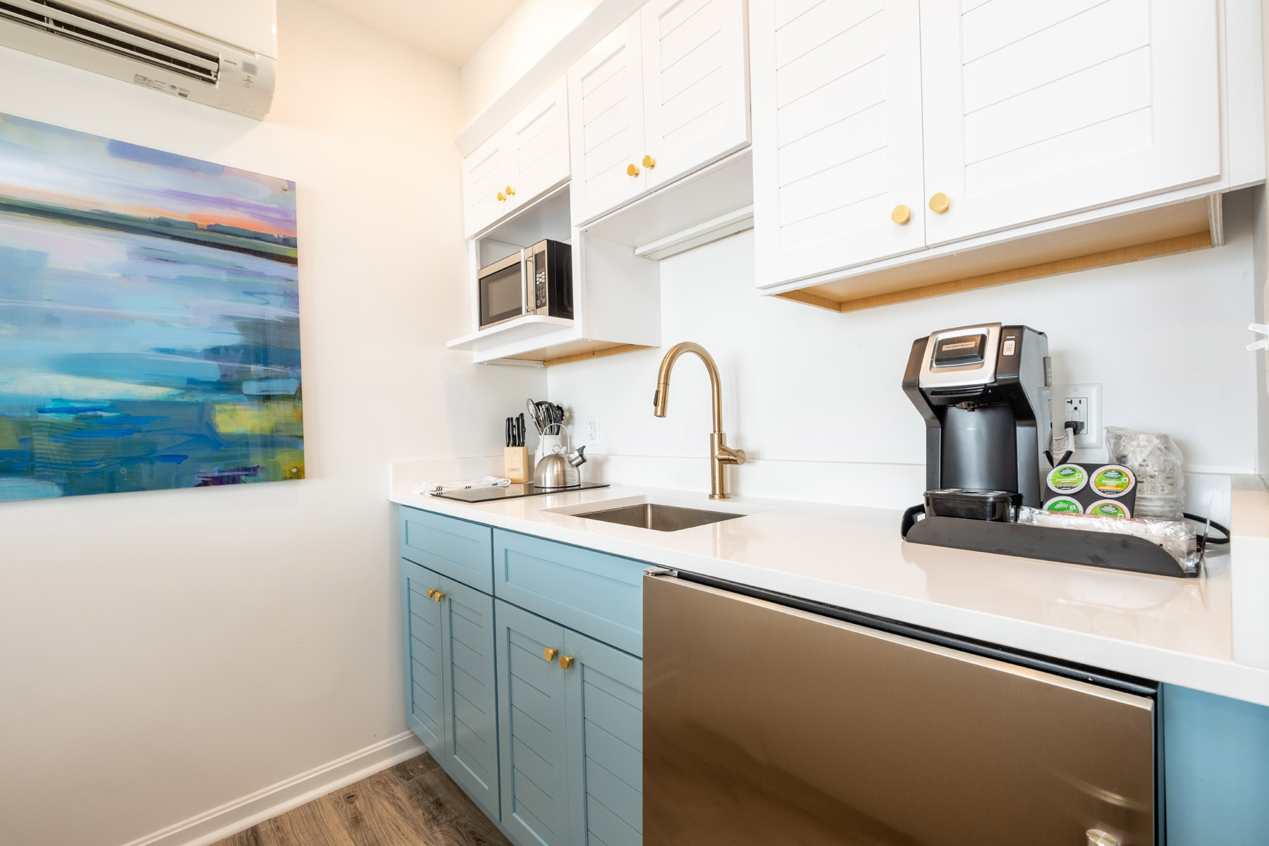 310 Beachfront King Apartment-3
