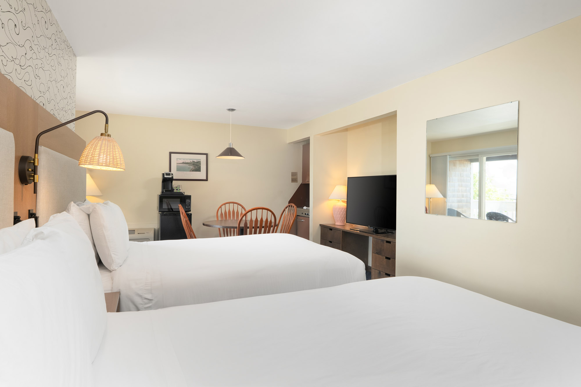 ASP_LodgeTwoQueen_BeachStreetEfficiency_Room158-2
