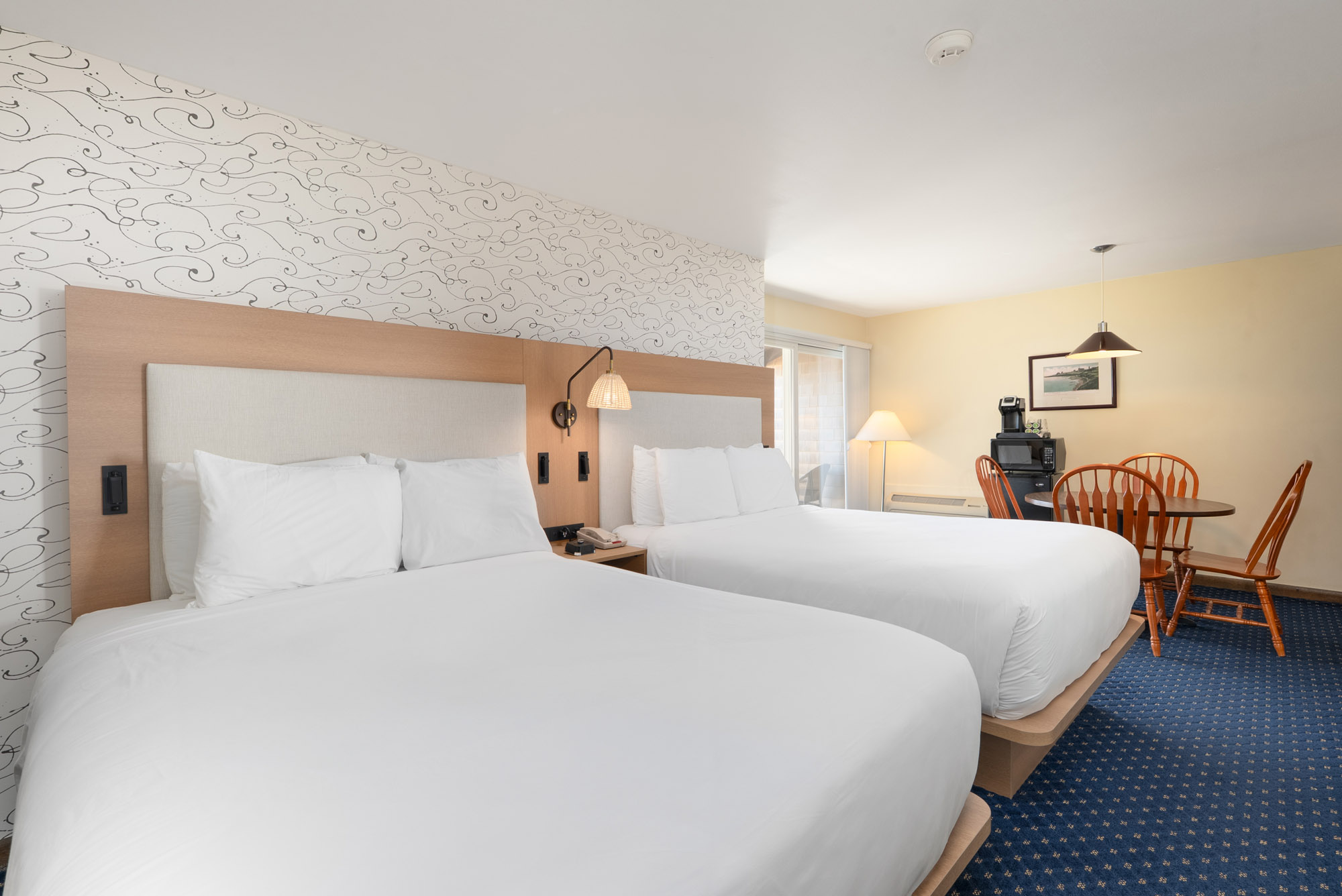 ASP_LodgeTwoQueen_BeachStreetEfficiency_Room158