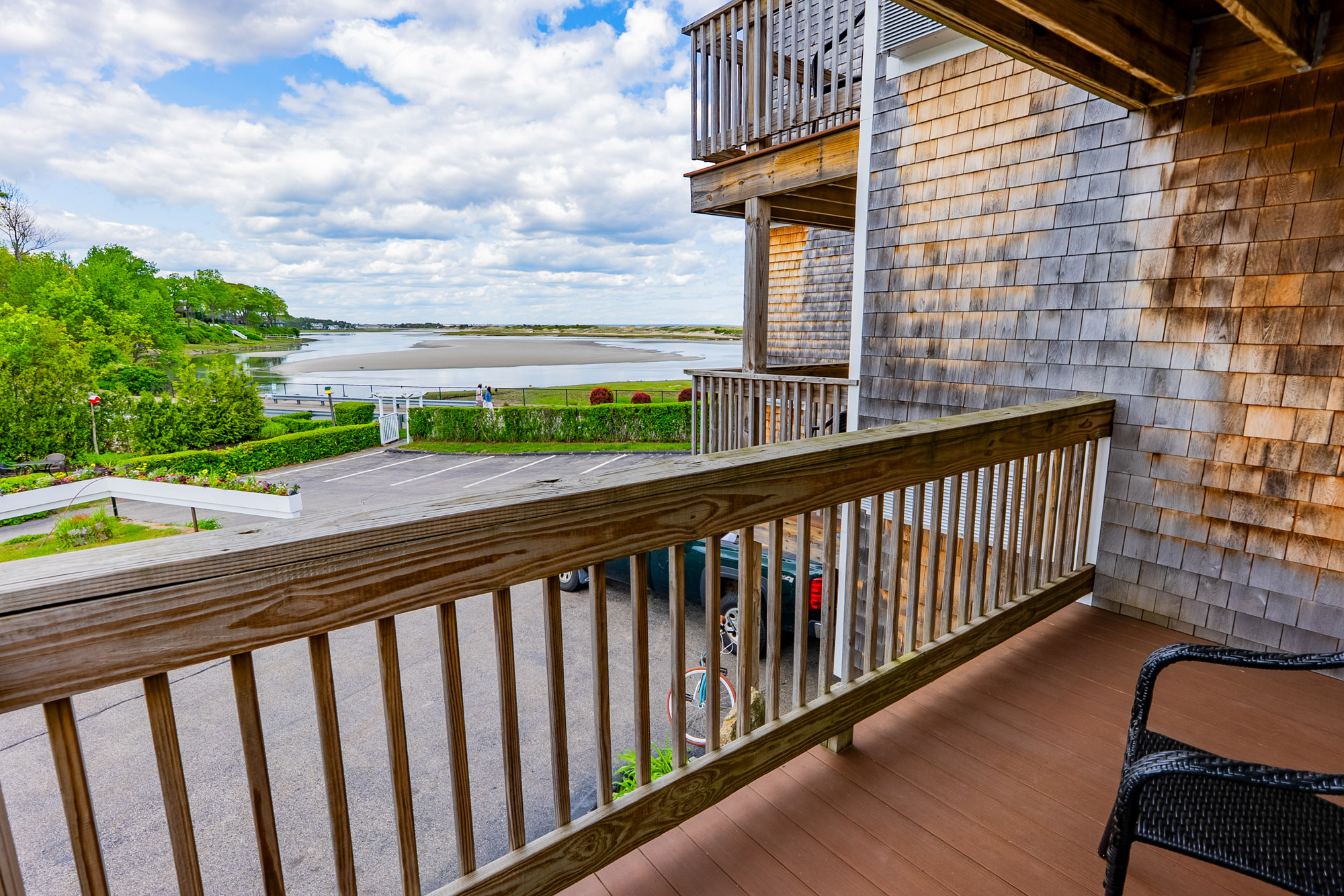 ASP_LodgeTwoQueen_RiverViewEfficiency_Room147-6