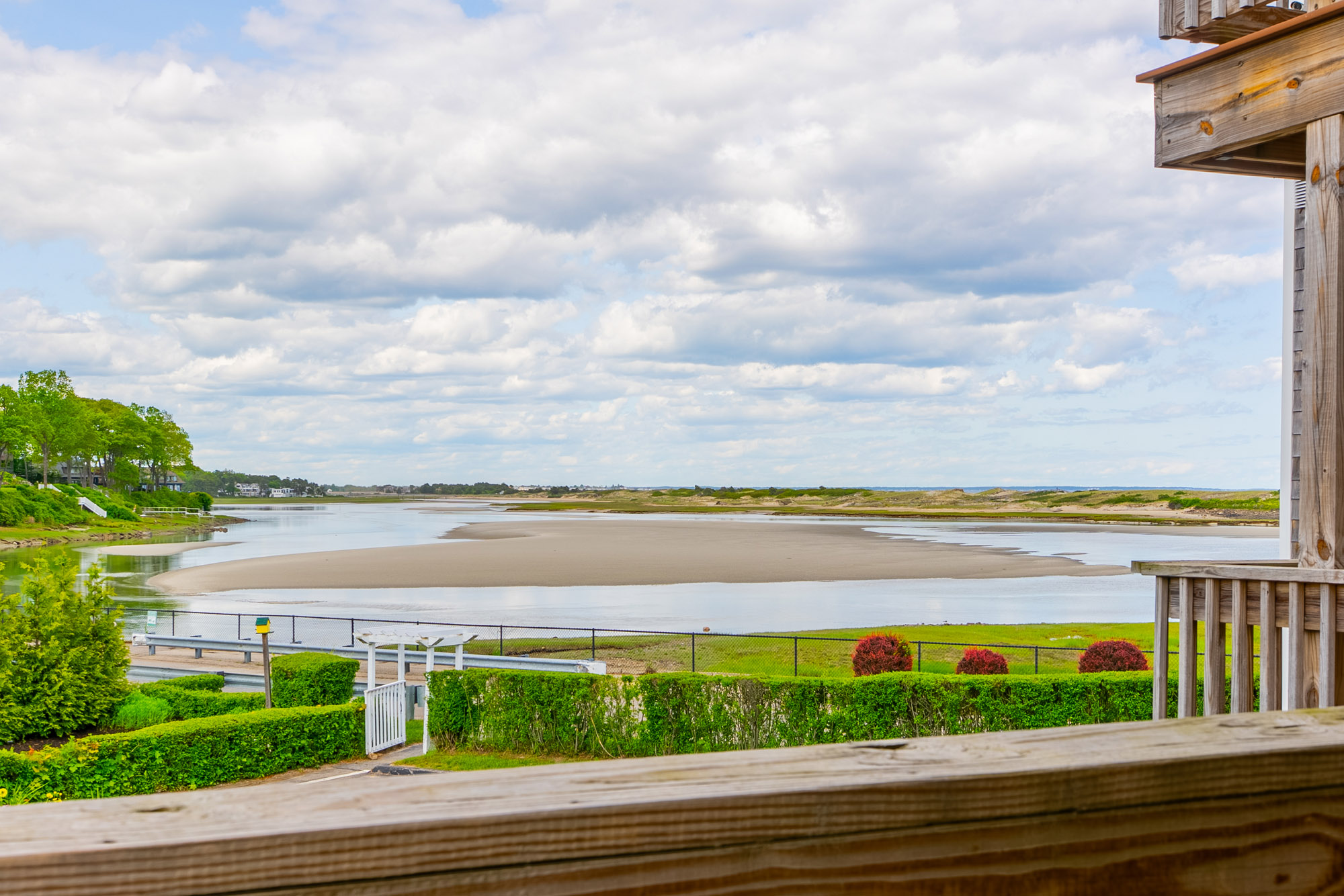 ASP_LodgeTwoQueen_RiverViewEfficiency_Room147-7