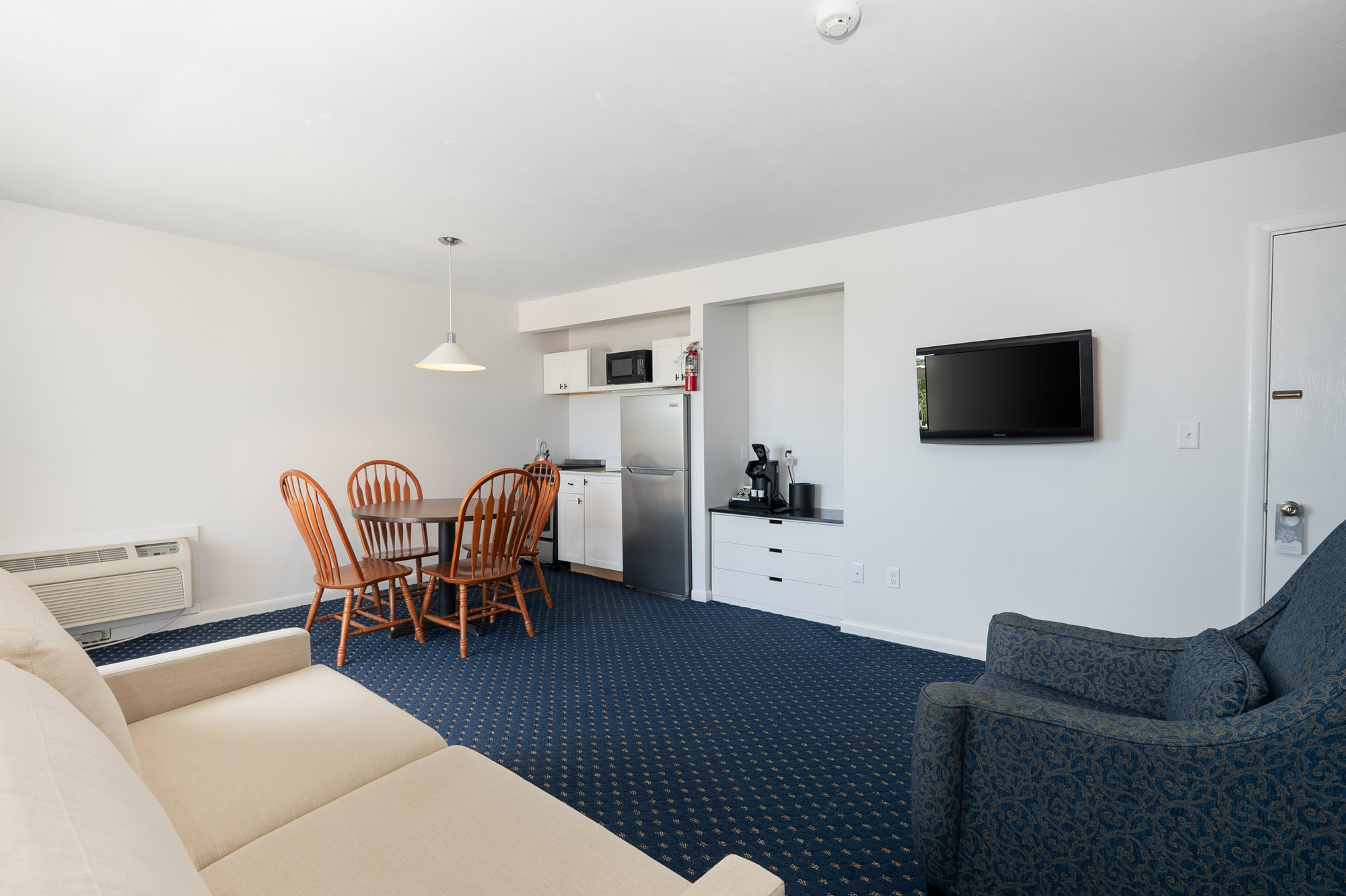 ASP_Lodge_TwoQueenFront_Riverview_Apartment_Room162 ASP_Lodge_TwoQueen_FrontRiverview_Room162 Apartment_-2