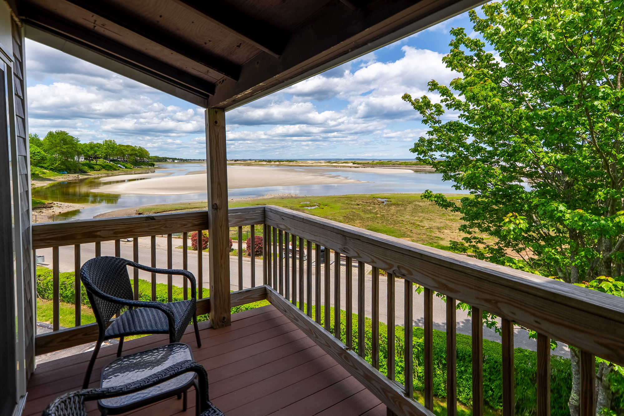 ASP_Lodge_Two_Queen_FrontRiverviewApartment_Room161-7