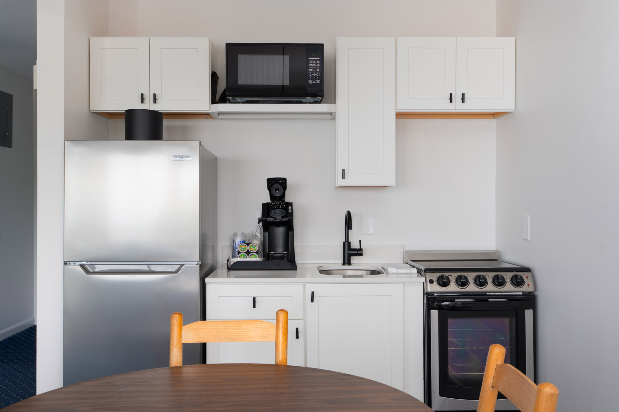 ASP_Lodge_Two_Queen_FrontRiverviewApartment_Room161-8