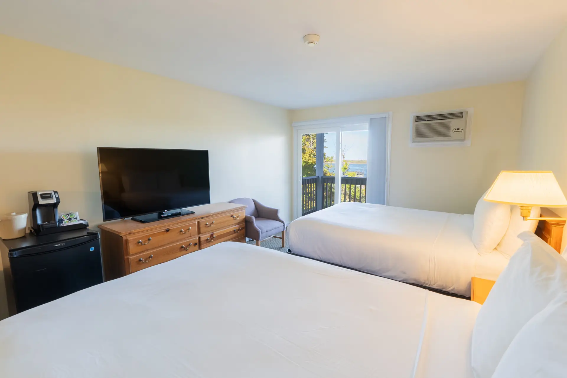 Aspinquid Resort Summer Two Queen Middle Level RoomAspinquid Resort Summer Two Queen Middle Level Room