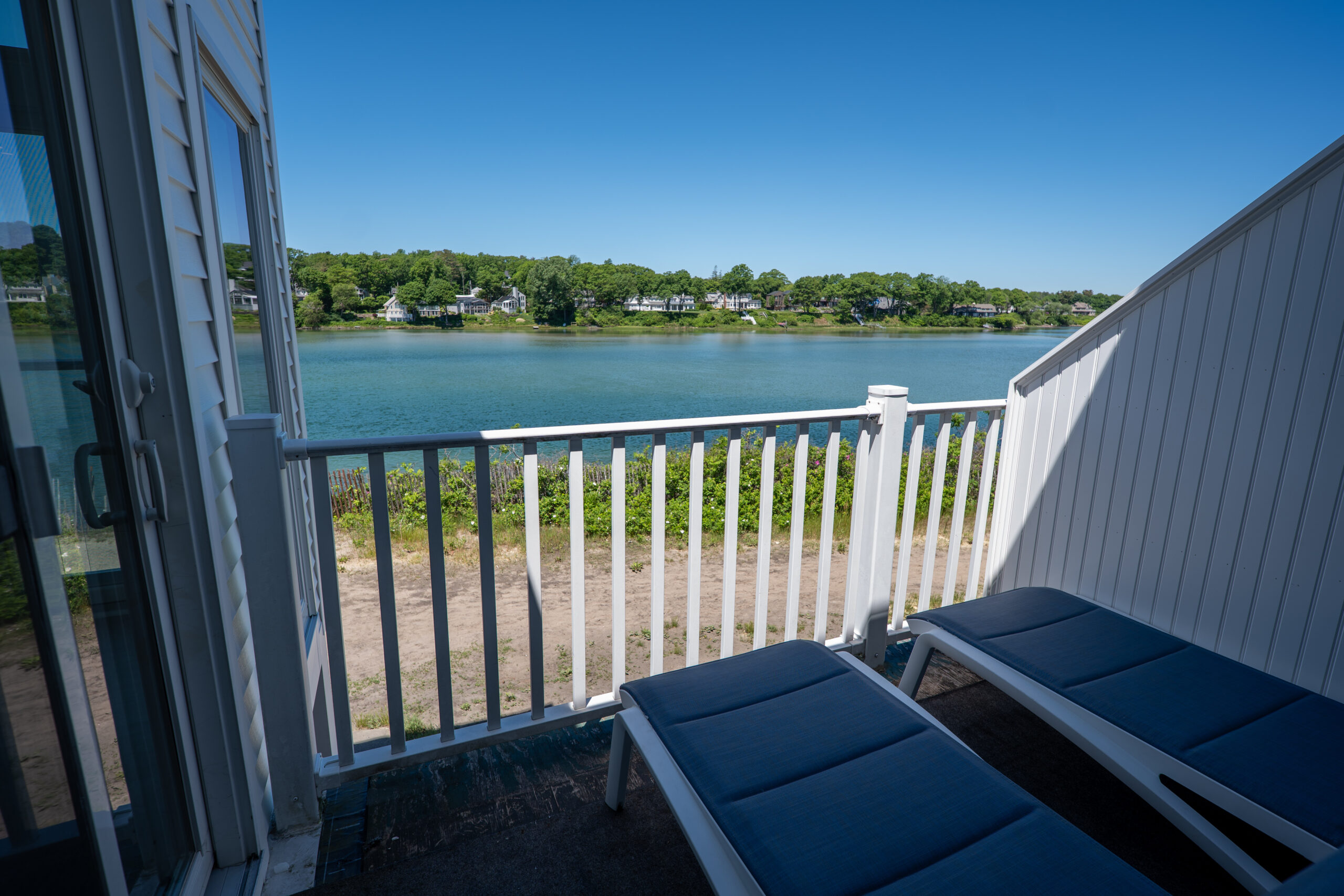 NOR__Riverview3BedroomApt_347_Balcony