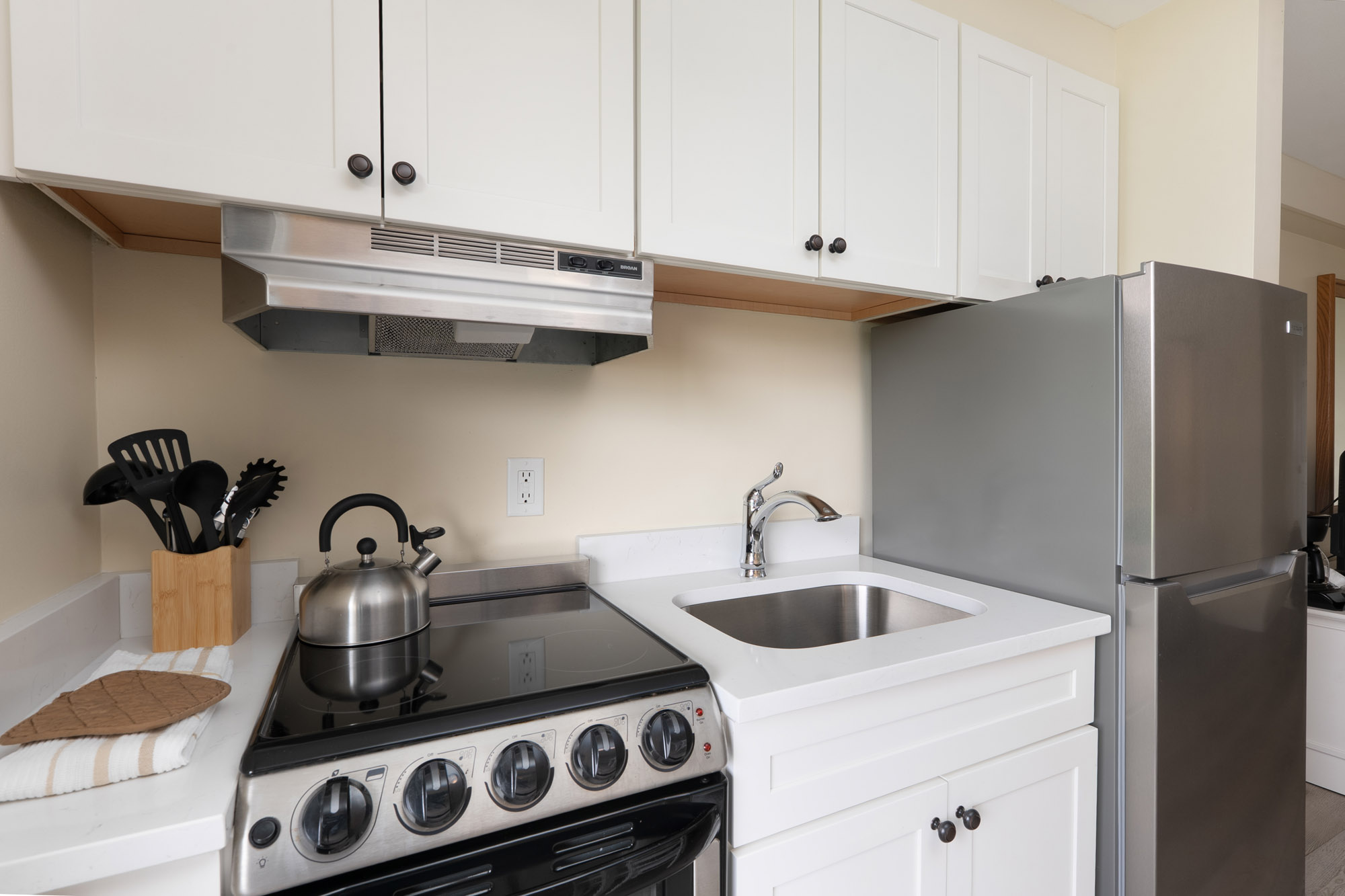 SEA_ShoreRoad_1Q_1stFloor_Room107-3