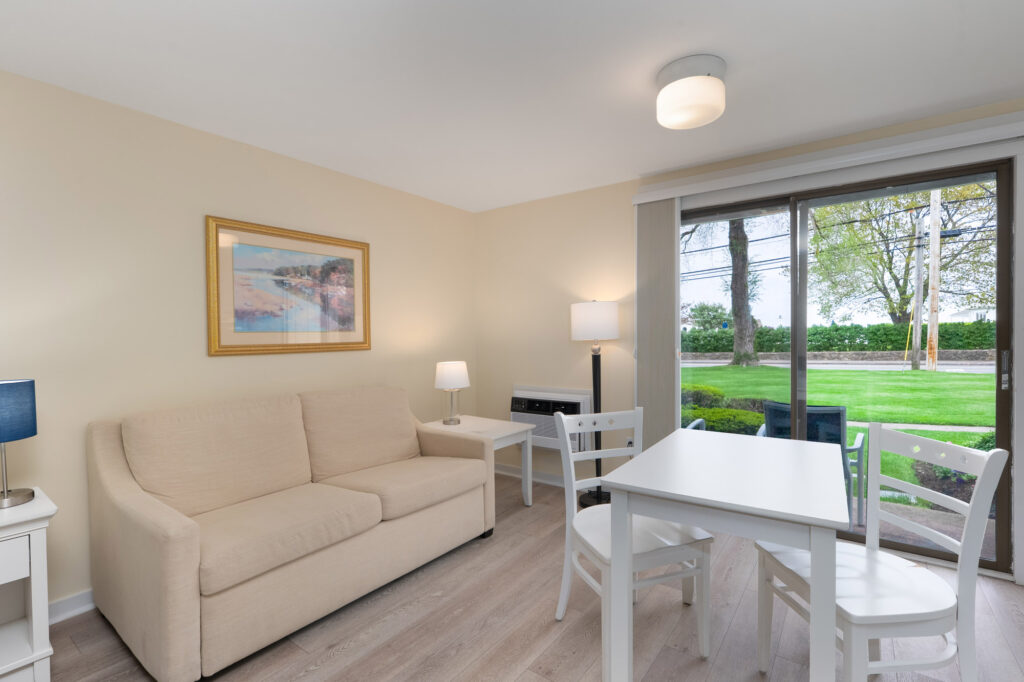 SEA_ShoreRoad_1Q_1stFloor_Room107-4