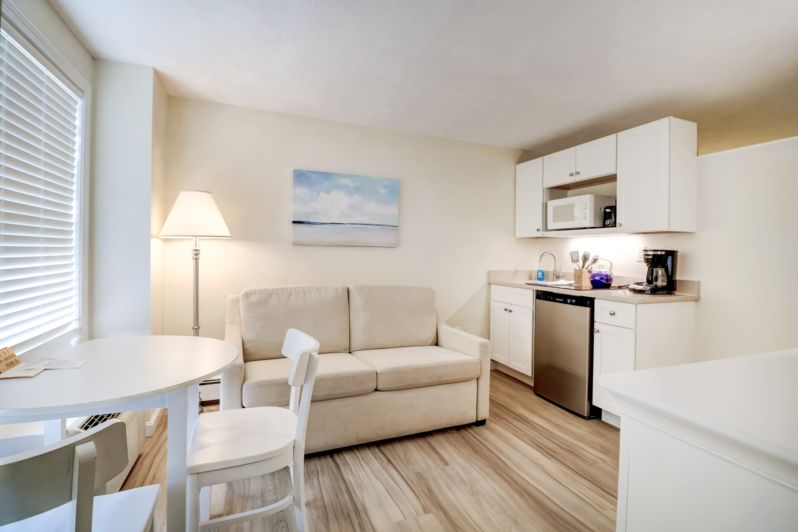 Seacastles resort room in ogunquit maine