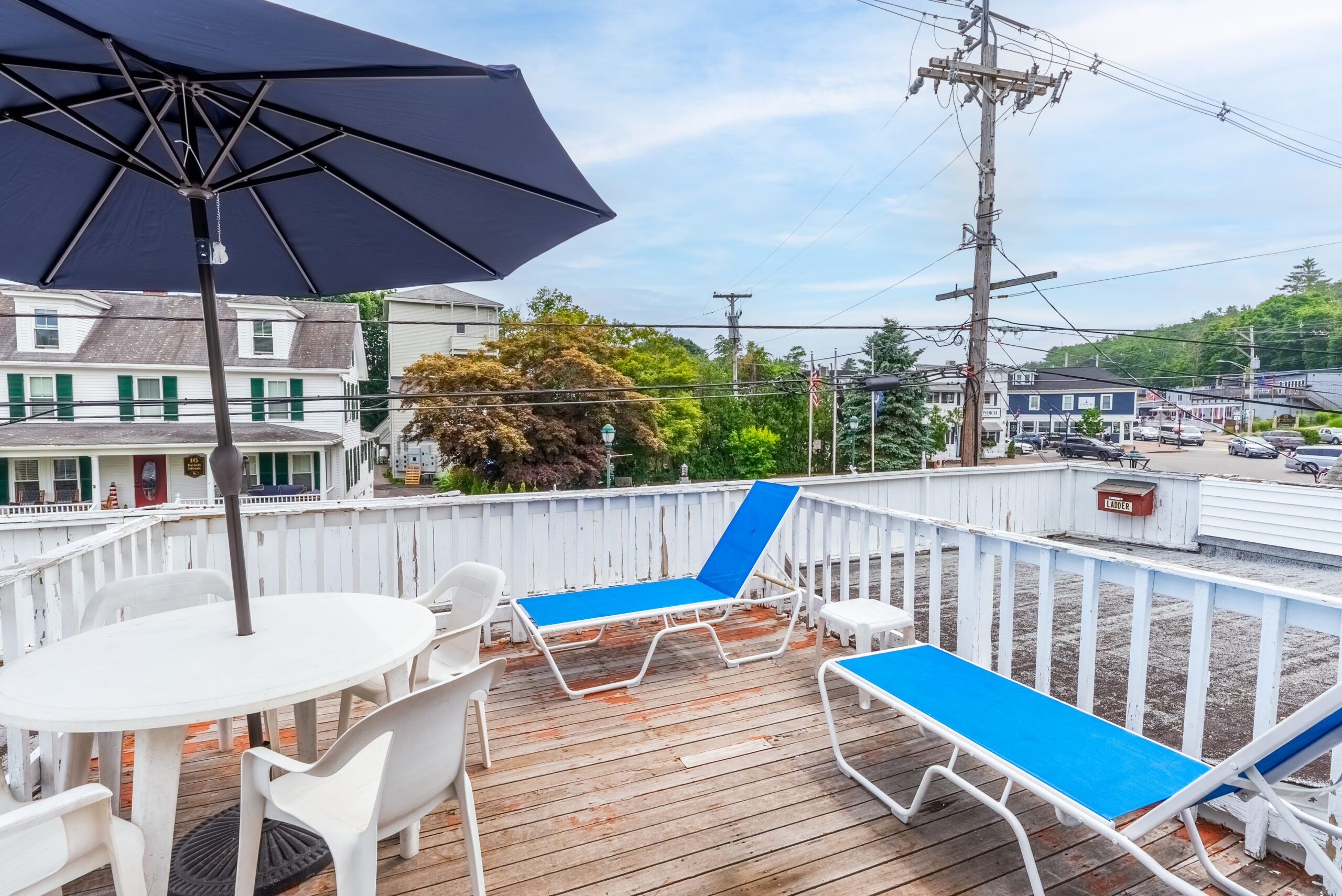 Betty Doon ApartmentBalcony_2024_07_10