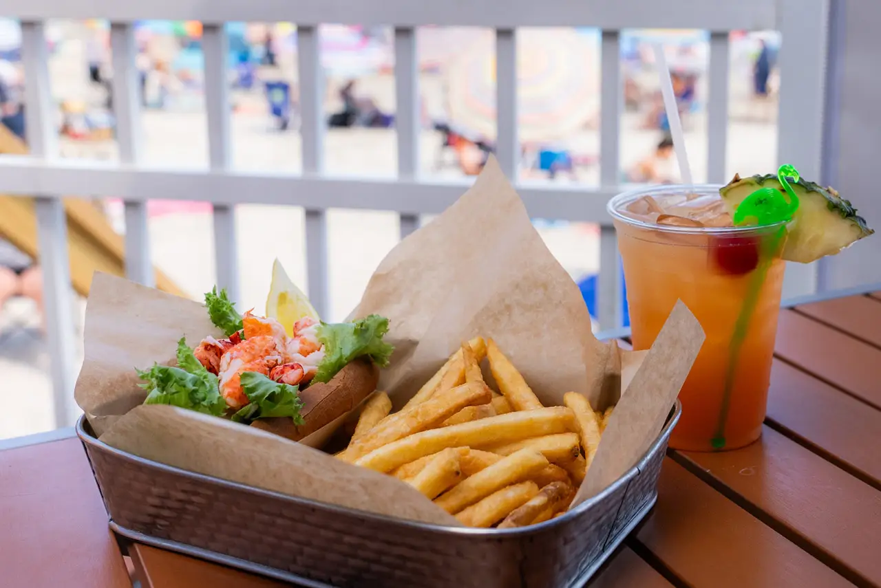 lobster roll ogunquit beach view