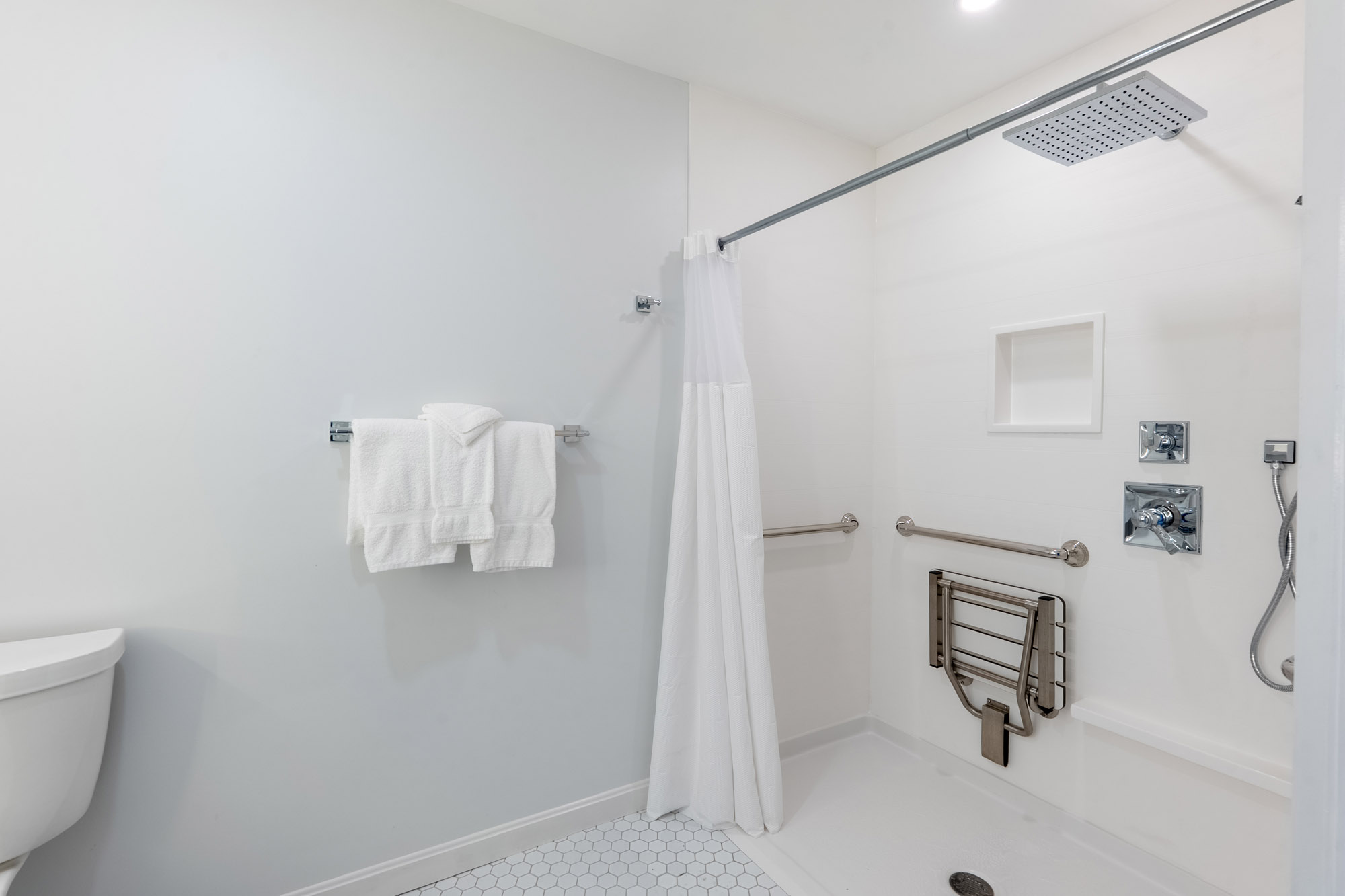 SummerKingMiddle_ADA-Room112_4