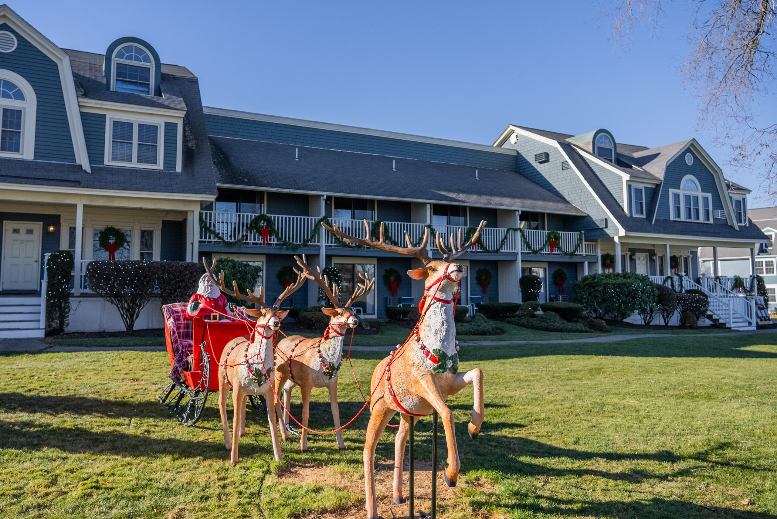 Seacastles Resort decorated for Christmas